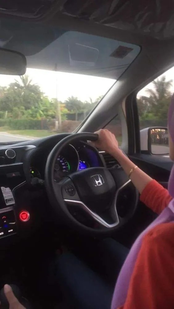 Kumpulan Foto Dalam Mobil Terbagus dan Terlengkap 24 Foto Dalam Mobil