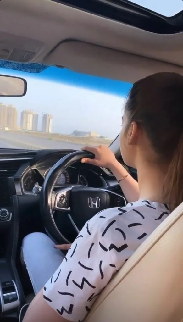 Kumpulan Foto Dalam Mobil Terbagus dan Terlengkap 26 Foto Dalam Mobil