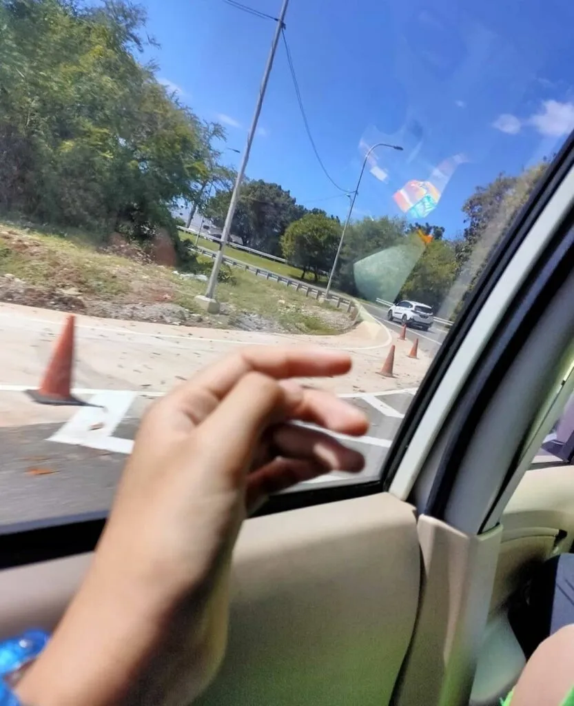 Kumpulan Foto Dalam Mobil Terbagus dan Terlengkap 8 Foto Dalam Mobil