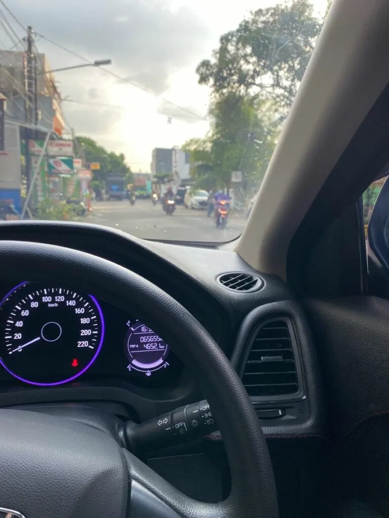 Kumpulan Foto Dalam Mobil Terbagus dan Terlengkap 10 Foto Dalam Mobil