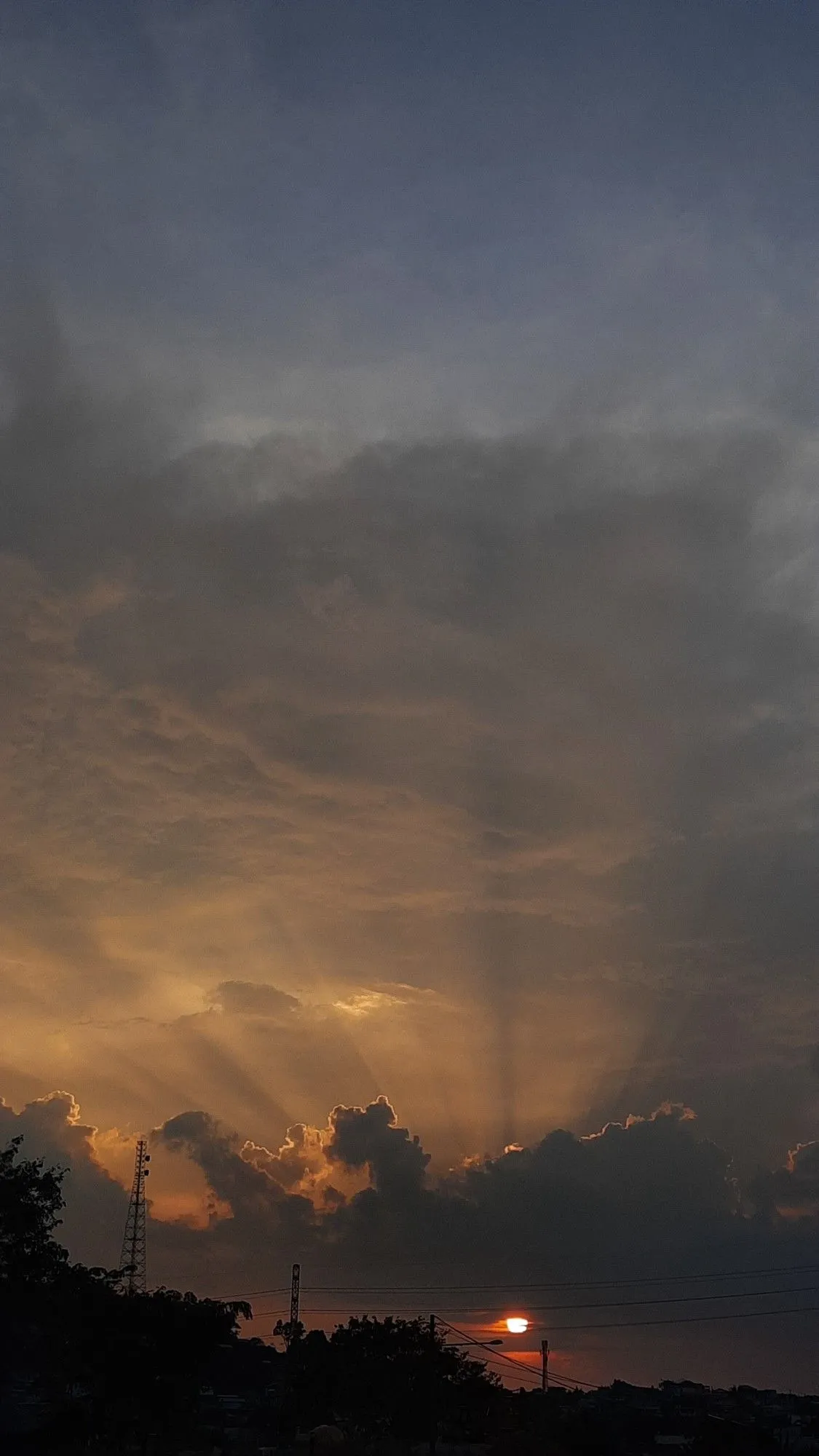 Kumpulan Foto Estetik Langit Keren Terbagus dan Terlengkap 5 Foto Estetik Langit