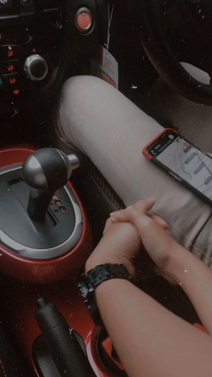 Kumpulan Foto Gandengan Tangan Terbagus dan Terlengkap 29 Foto Gandengan Tangan