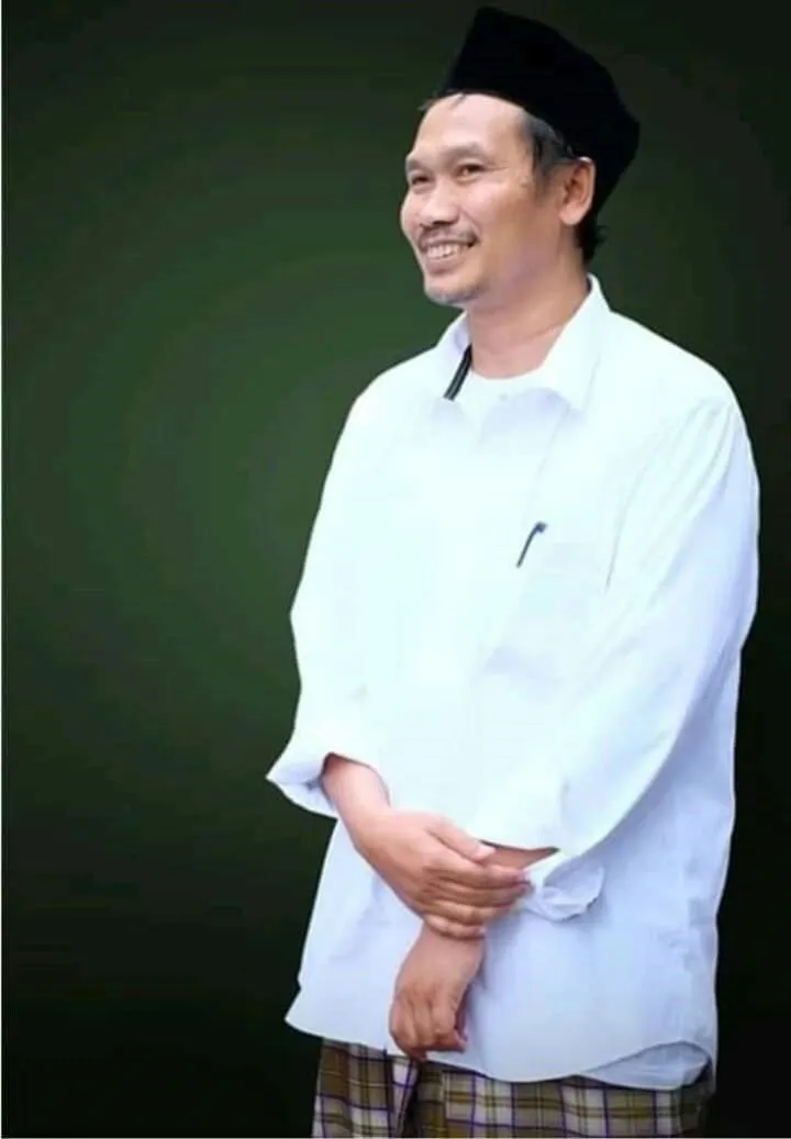 Kumpulan Foto Gus Baha Terbagus dan Terlengkap 2 Foto Gus Baha