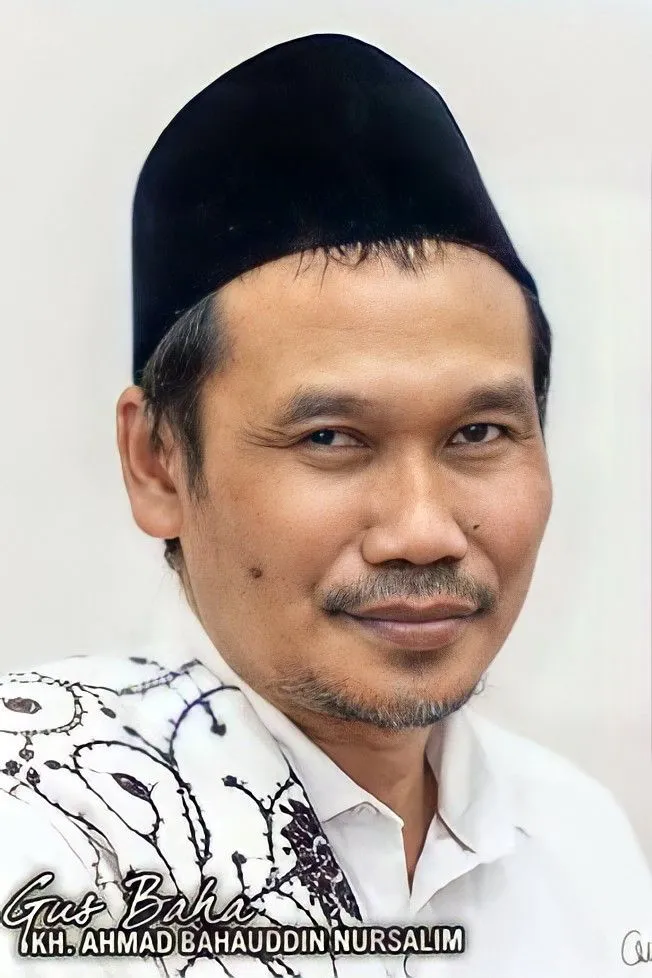 Kumpulan Foto Gus Baha Terbagus dan Terlengkap 11 Foto Gus Baha