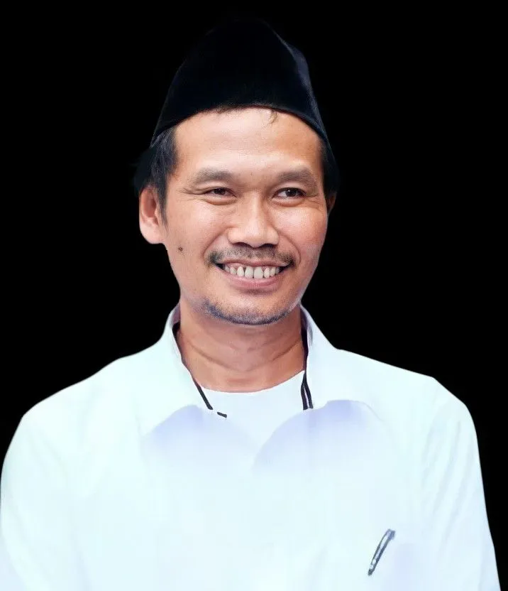 Kumpulan Foto Gus Baha Terbagus dan Terlengkap 8 Foto Gus Baha