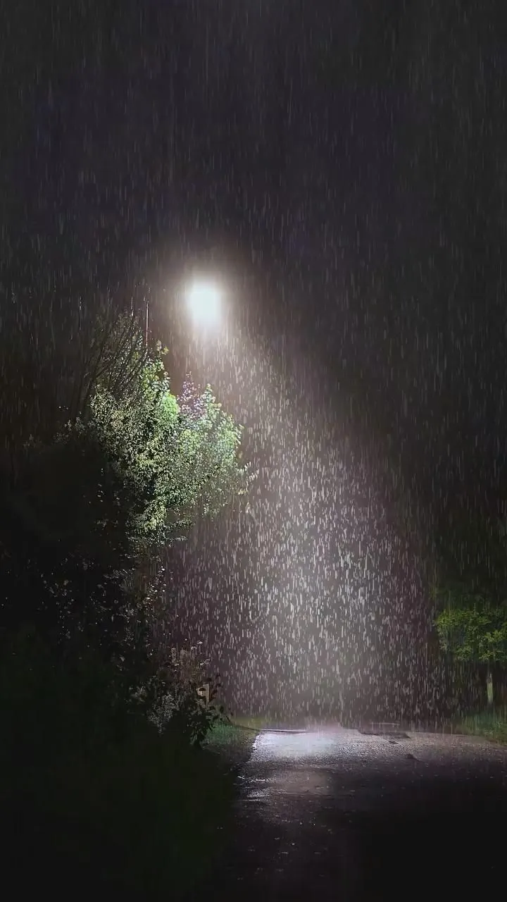 Kumpulan Foto Hujan Malam Hari Terbagus dan Terlengkap 12 Foto Hujan Malam Hari