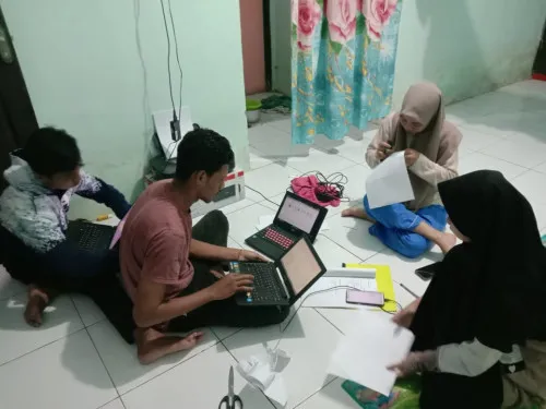 Kumpulan Foto Kerja Kelompok Terbagus dan Terlengkap 31 Foto Kerja Kelompok