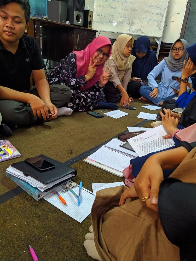 Kumpulan Foto Kerja Kelompok Terbagus dan Terlengkap 27 Foto Kerja Kelompok