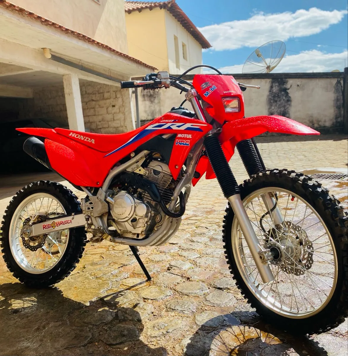 Kumpulan Foto Motor CRF Paling Keren Terbagus dan Terlengkap 15 Foto Motor CRF