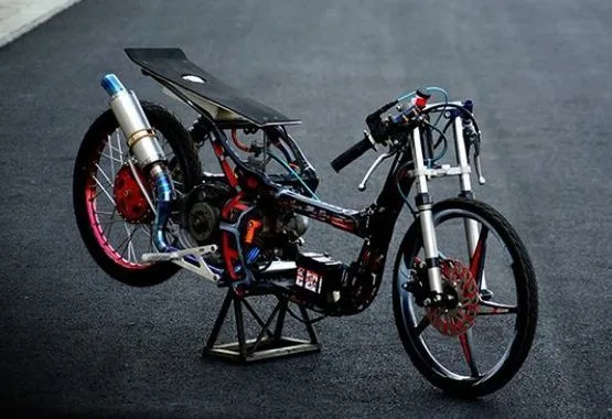 Kumpulan Foto Motor Drag Paling Keren Terbagus dan Terlengkap 5 Foto Motor Drag