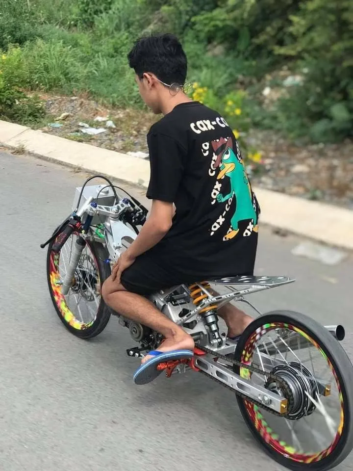 Kumpulan Foto Motor Drag Paling Keren Terbagus dan Terlengkap 8 Foto Motor Drag