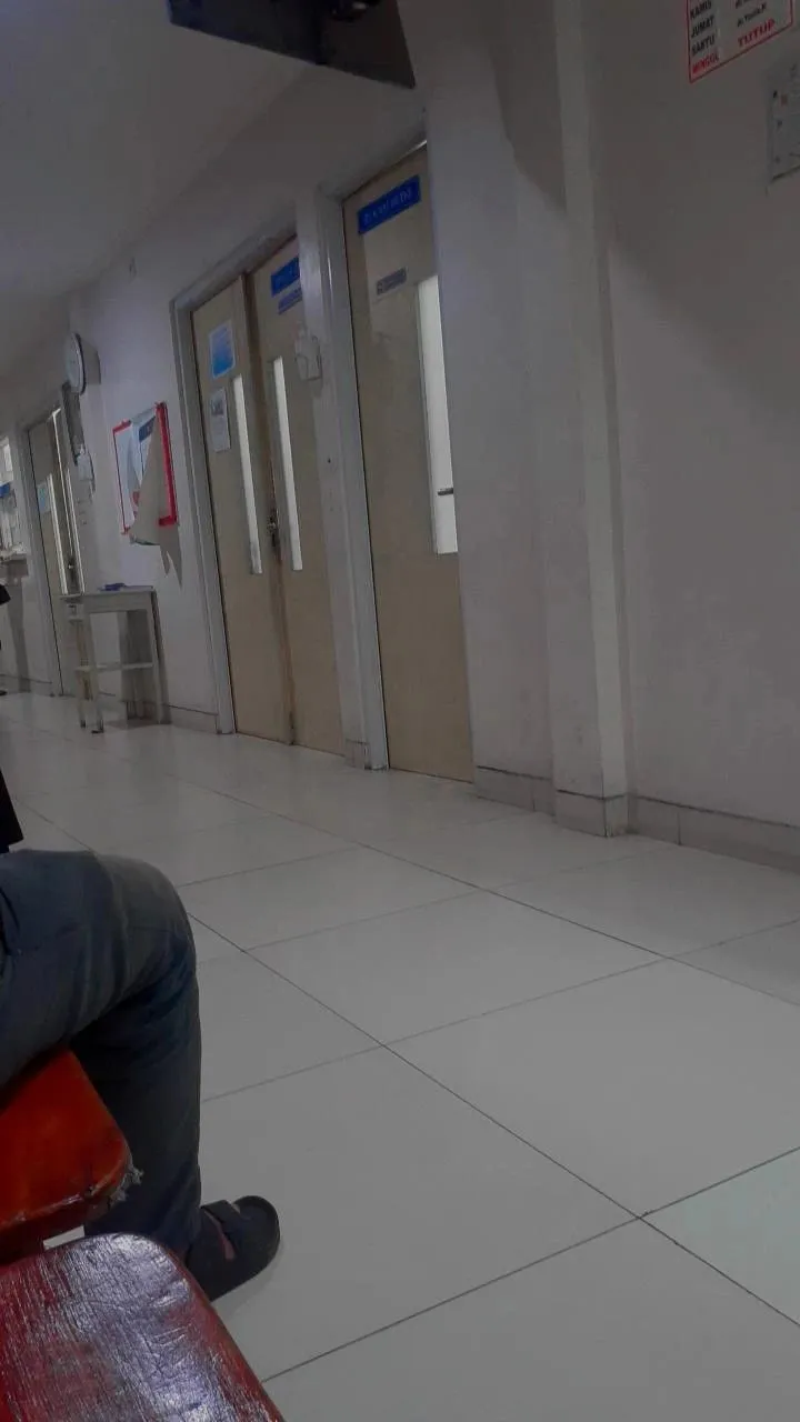 Kumpulan Foto Orang di Rumah Sakit Terbagus dan Terlengkap 11 Foto Orang di Rumah Sakit