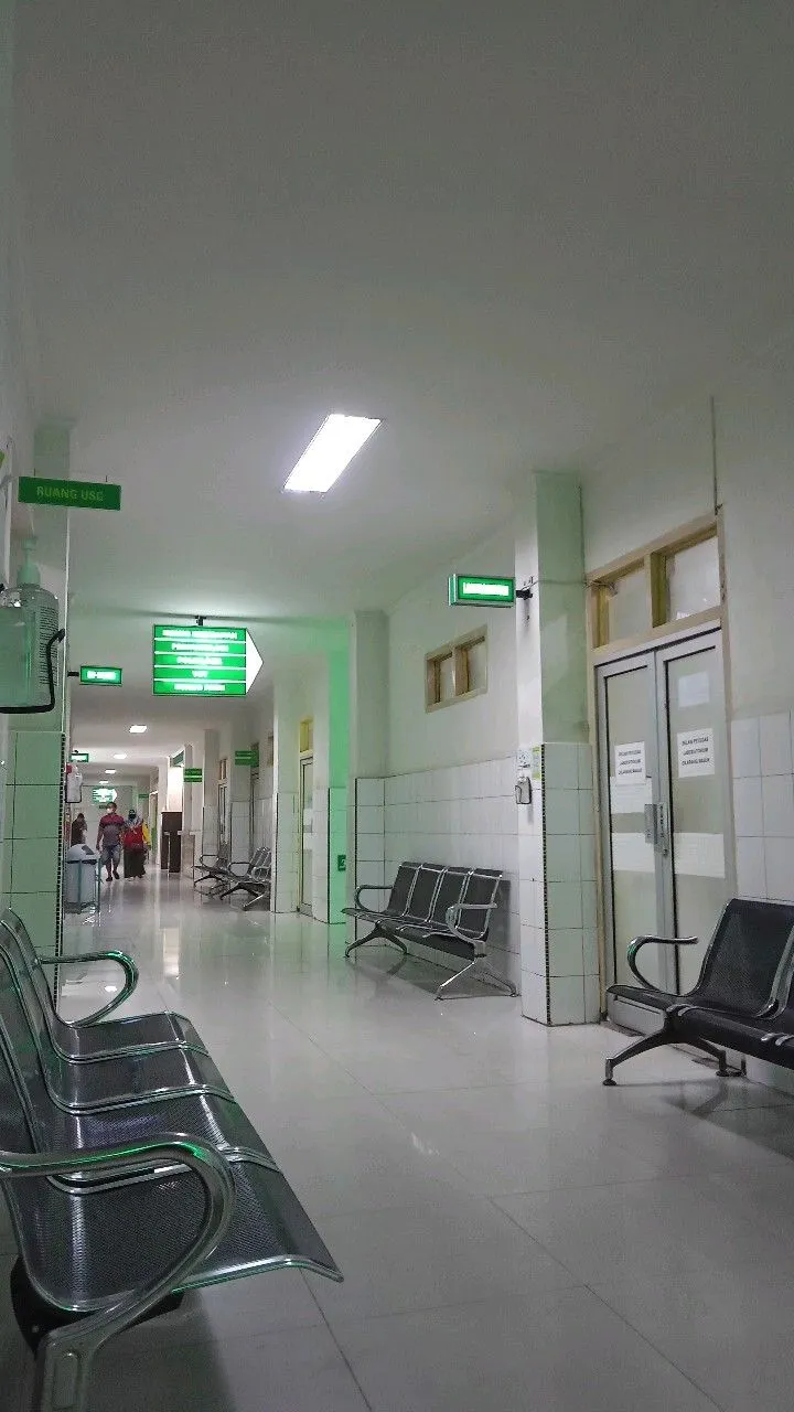 Kumpulan Foto Orang di Rumah Sakit Terbagus dan Terlengkap 10 Foto Orang di Rumah Sakit