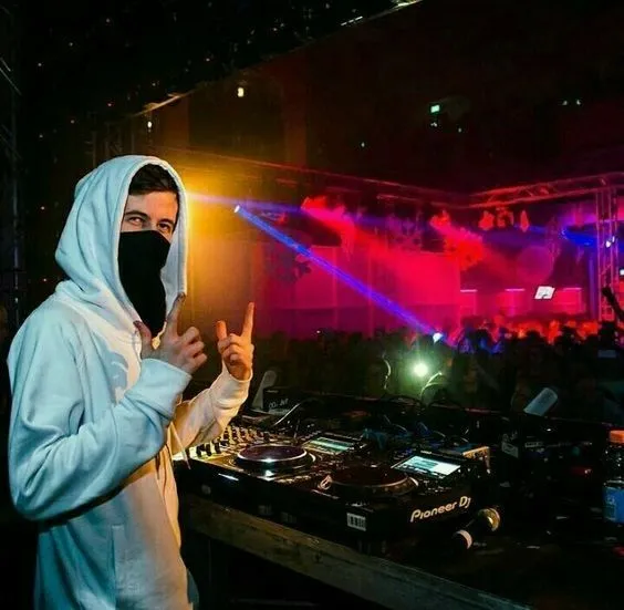 Kumpulan Foto Alan Walker Keren Terbagus dan Terlengkap 30 Foto Alan Walker