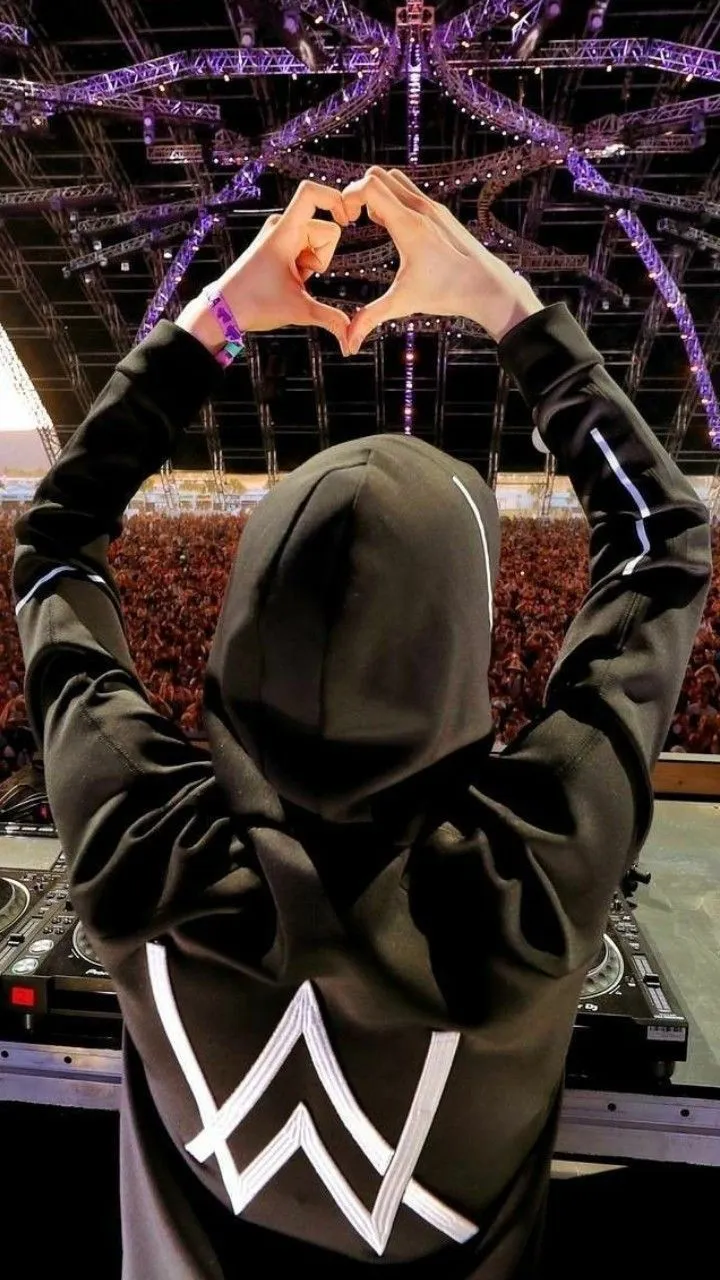 Kumpulan Foto Alan Walker Keren Terbagus dan Terlengkap 29 Foto Alan Walker