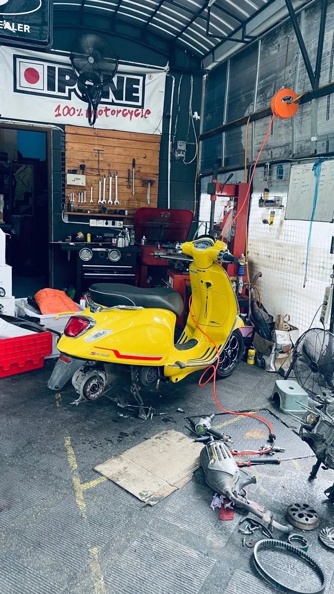 Kumpulan Foto Bengkel Motor Terbagus dan Terlengkap 2 Foto Bengkel Motor