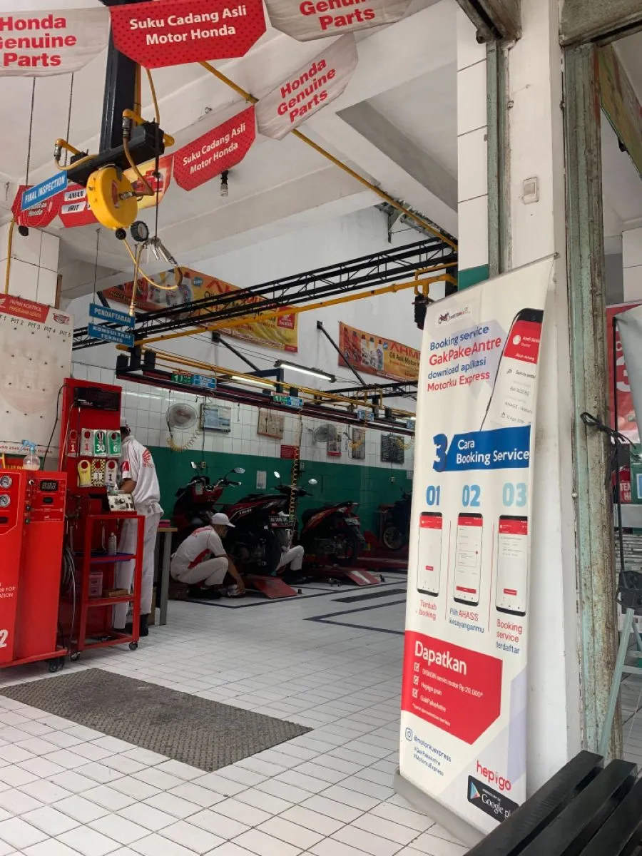 Kumpulan Foto Bengkel Motor Terbagus dan Terlengkap 23 Foto Bengkel Motor