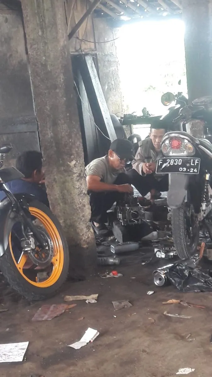 Kumpulan Foto Bengkel Motor Terbagus dan Terlengkap 26 Foto Bengkel Motor