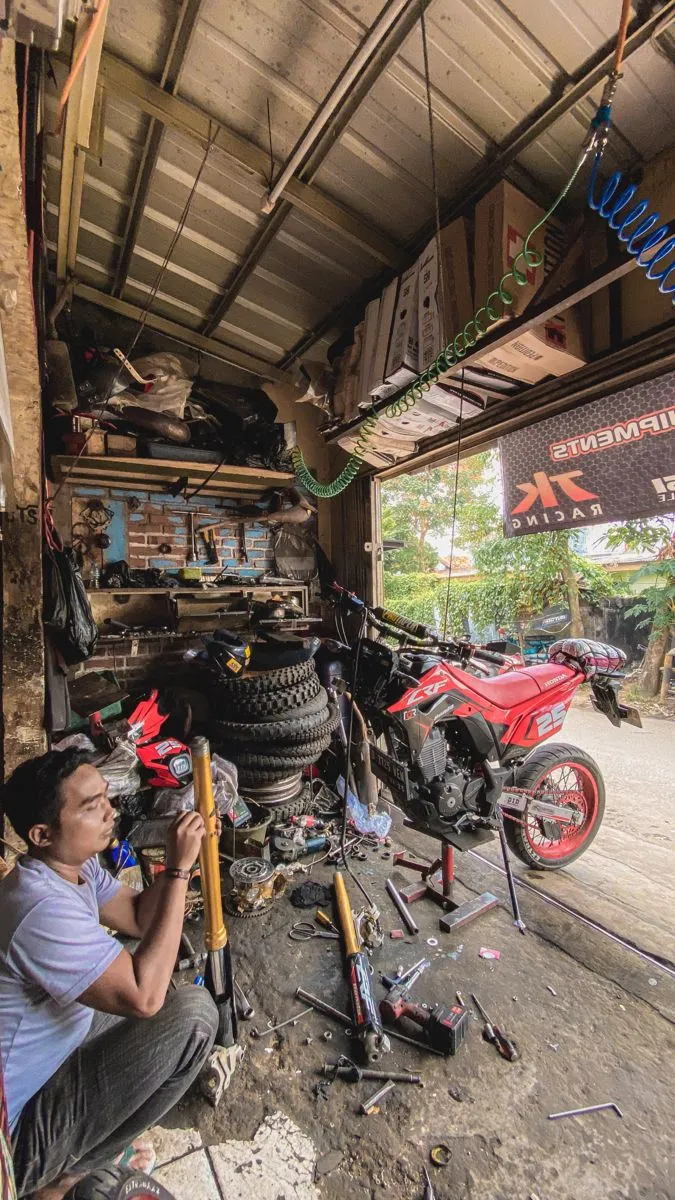Kumpulan Foto Bengkel Motor Terbagus dan Terlengkap 27 Foto Bengkel Motor