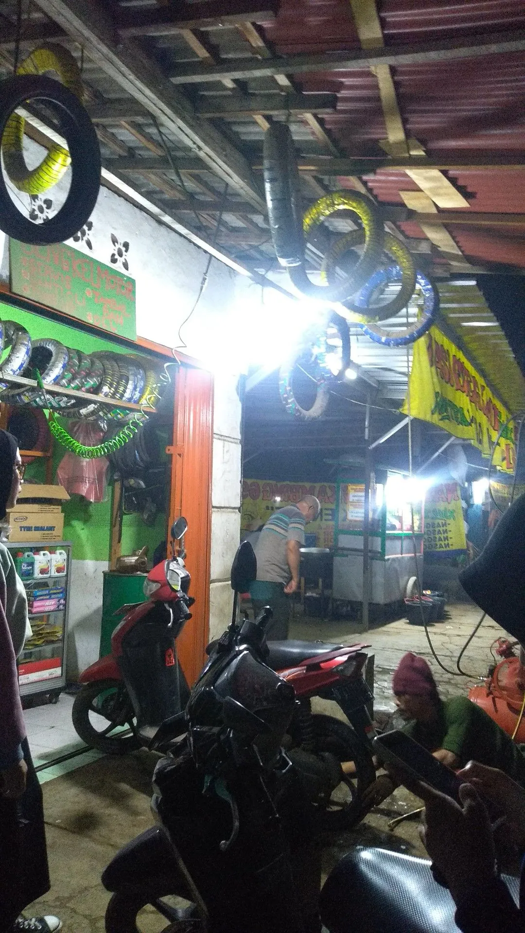 Kumpulan Foto Bengkel Motor Terbagus dan Terlengkap 29 Foto Bengkel Motor