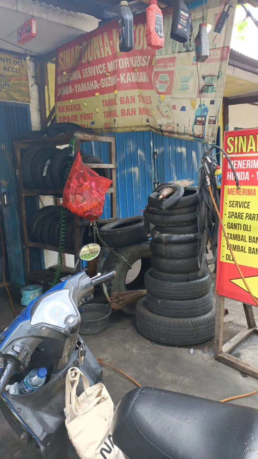 Kumpulan Foto Bengkel Motor Terbagus dan Terlengkap 9 Foto Bengkel Motor