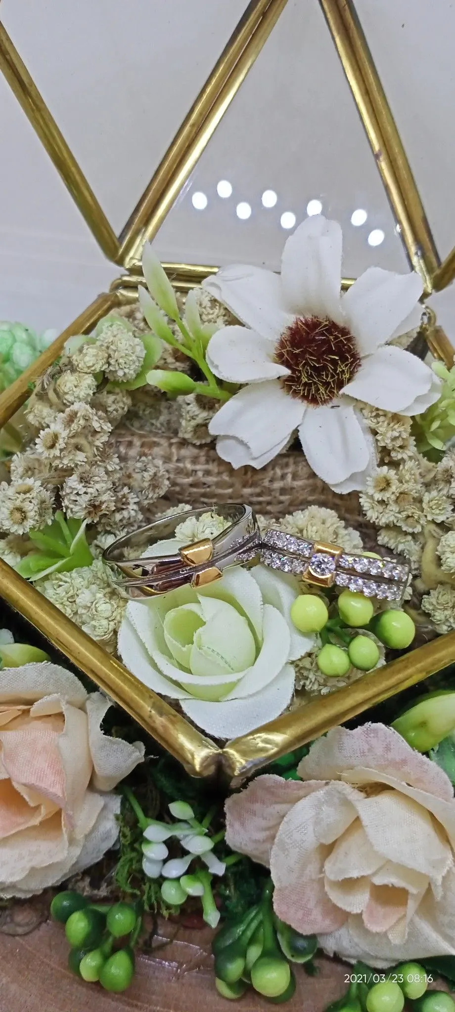 Kumpulan Foto Cincin Pernikahan Terbagus dan Terlengkap 17 Foto Cincin Pernikahan