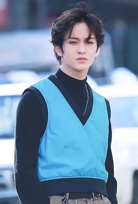 Kumpulan Foto Mark Lee NCT Paling Keren Terbagus dan Terlengkap 15 Foto Mark Lee