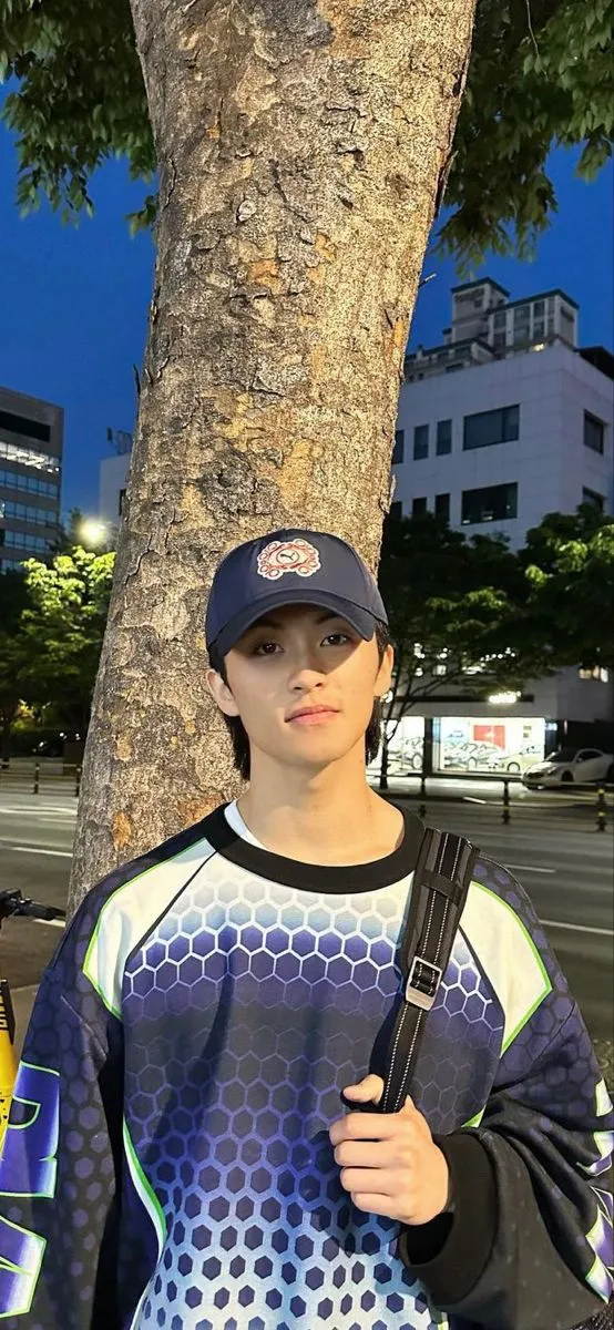 Kumpulan Foto Mark Lee NCT Paling Keren Terbagus dan Terlengkap 7 Foto Mark Leeq