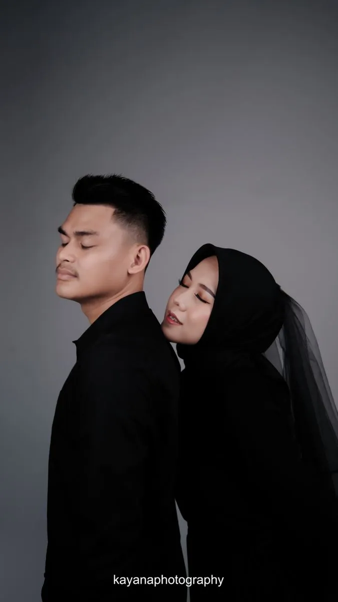 Kumpulan Foto Prewedding Baju Hitam Terbagus dan Terlengkap 21 Foto Prewedding Baju Hitam