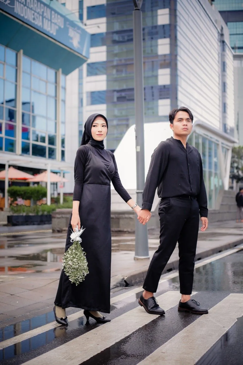 Kumpulan Foto Prewedding Baju Hitam Terbagus dan Terlengkap 20 Foto Prewedding Baju Hitam