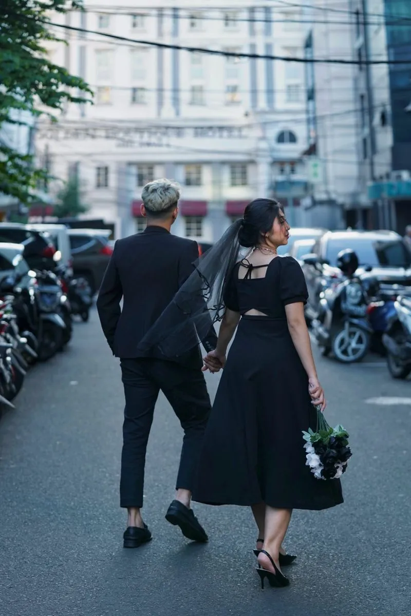 Kumpulan Foto Prewedding Baju Hitam Terbagus dan Terlengkap 17 Foto Prewedding Baju Hitam