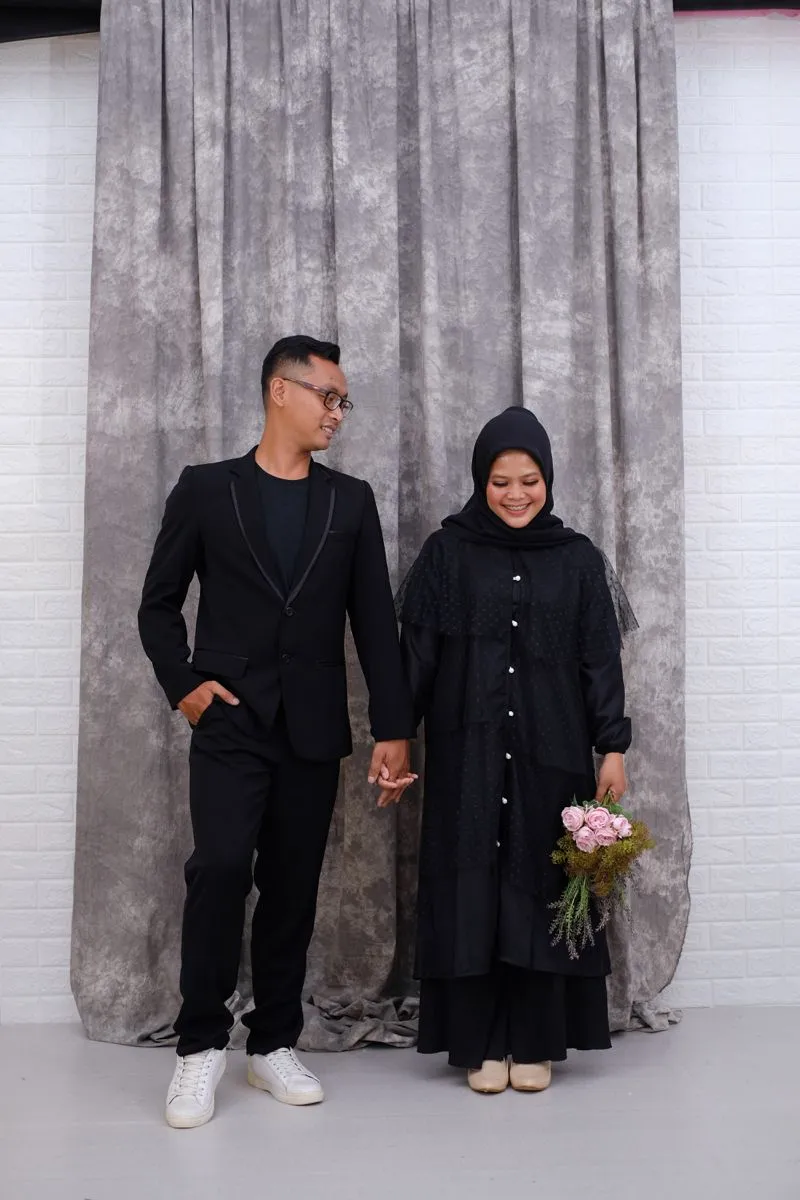 Kumpulan Foto Prewedding Baju Hitam Terbagus dan Terlengkap 15 Foto Prewedding Baju Hitam