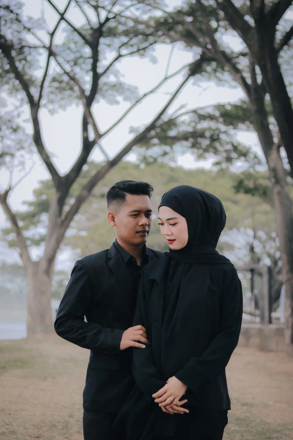 Kumpulan Foto Prewedding Baju Hitam Terbagus dan Terlengkap 4 Foto Prewedding Baju Hitam