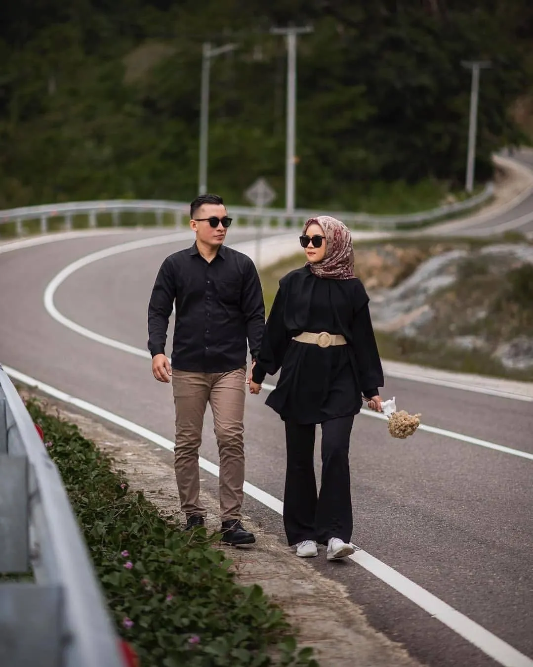 Kumpulan Foto Prewedding Baju Hitam Terbagus dan Terlengkap 29 Foto Prewedding Baju Hitam