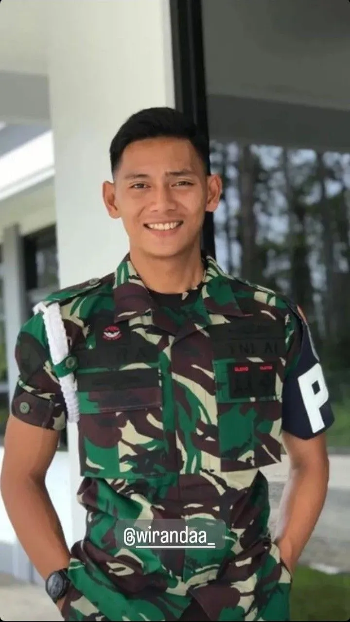 Kumpulan Foto TNI Ganteng Keren Terbagus dan Terlengkap 24 Foto TNI Ganteng