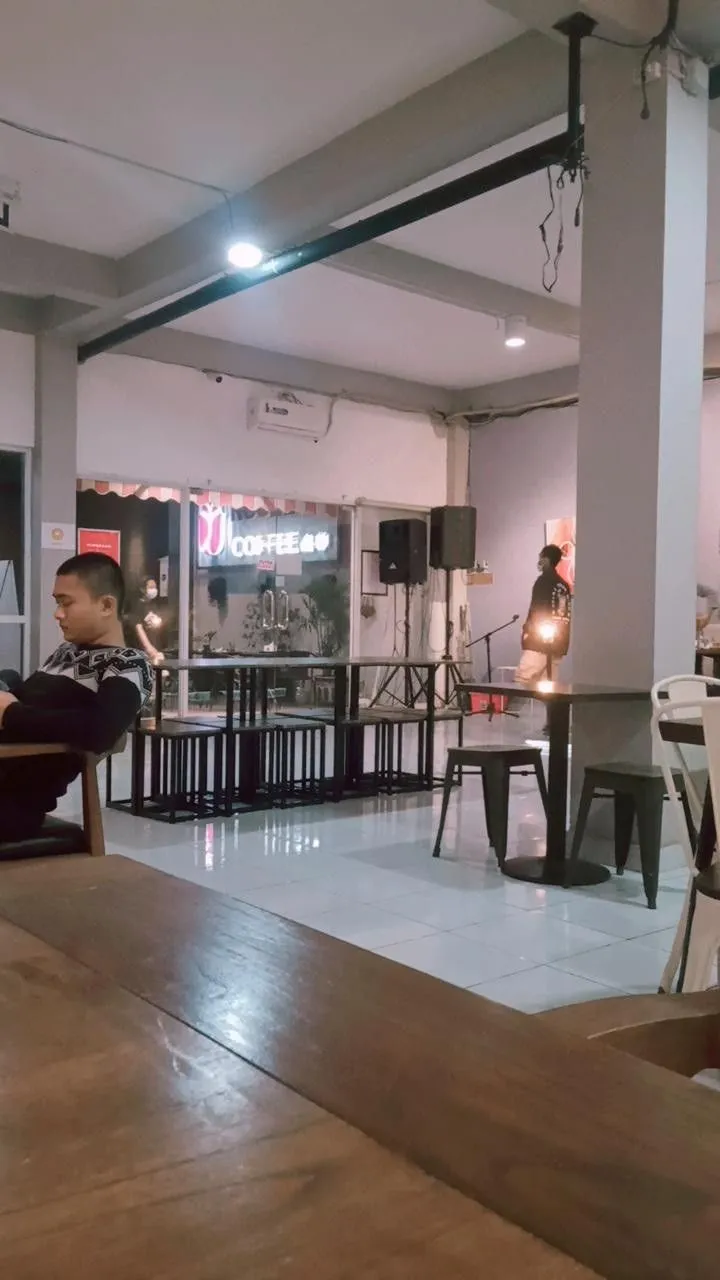 Kumpulan Foto di Cafe Malam Hari Terbagus dan Terlengkap 25 Foto di Cafe Malam Hari