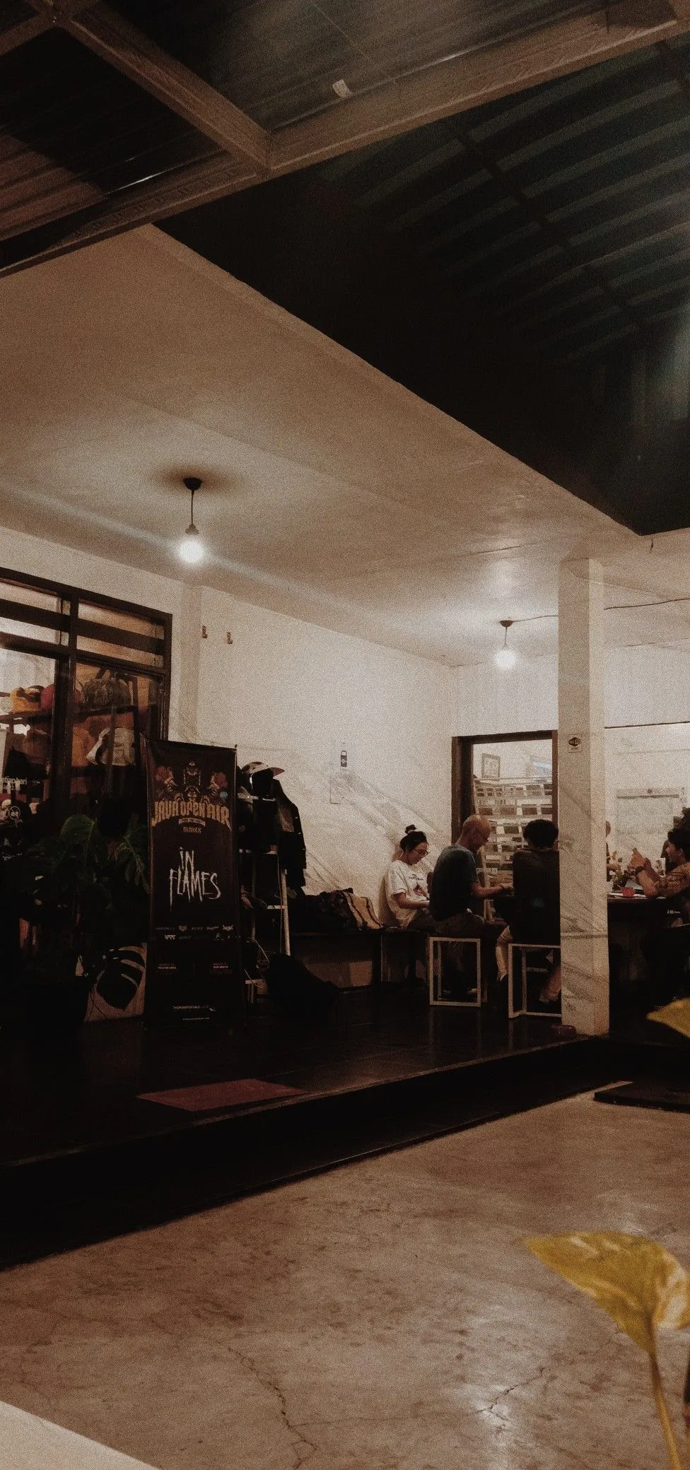 Kumpulan Foto di Cafe Malam Hari Terbagus dan Terlengkap 23 Foto di Cafe Malam Hari