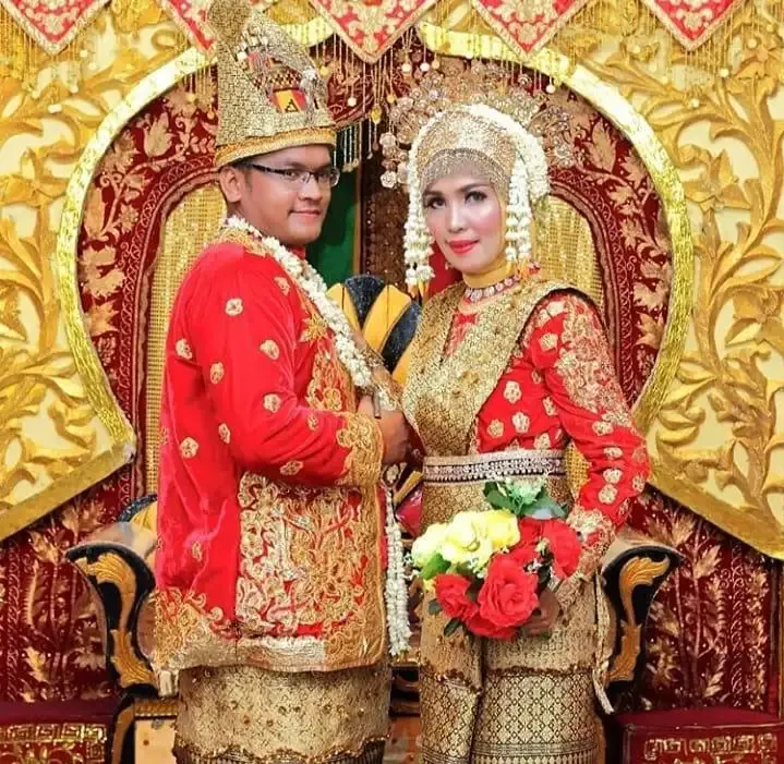 Gambar Pakaian Adat Aceh