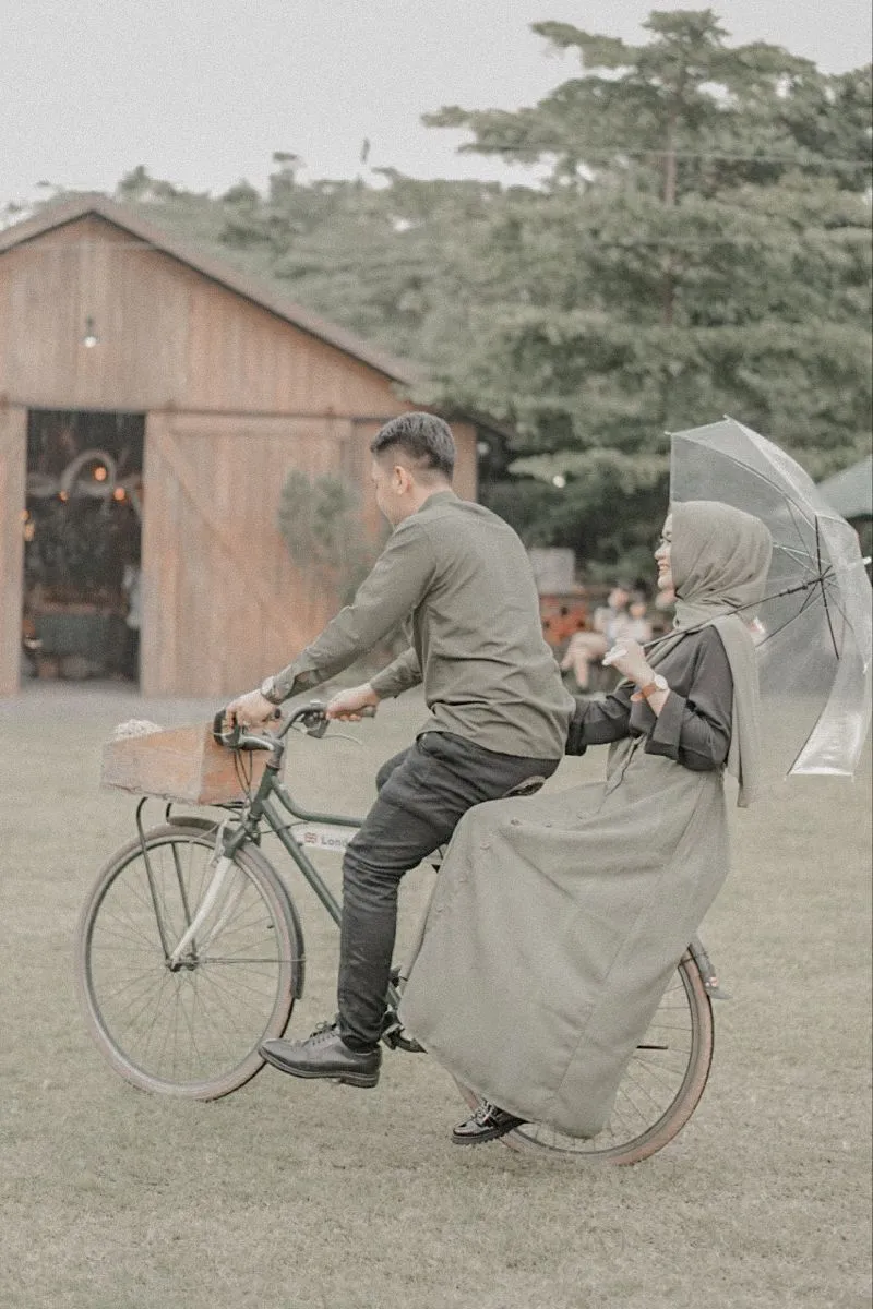 Pre Wedding Outdoor Lucu