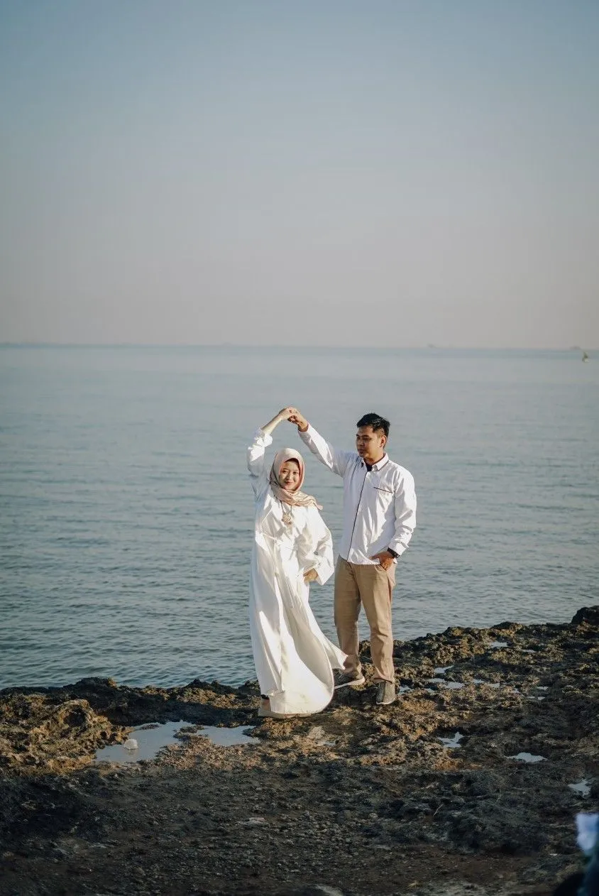 Kumpulan Prewedding Casual Putih Menarik Terbagus dan Lengkap 5 Prewedding Casual Putih