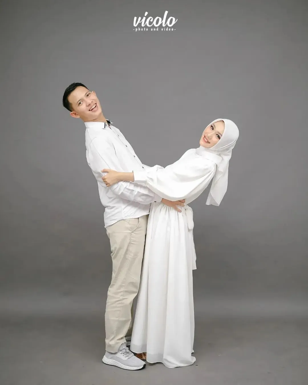 Kumpulan Prewedding Casual Putih Menarik Terbagus dan Lengkap 23 Prewedding Casual Putih