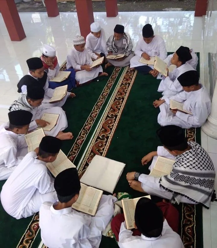 Kumpulan Foto Pengajian Terbagus dan Terlengkap 6 Foto Pengajian