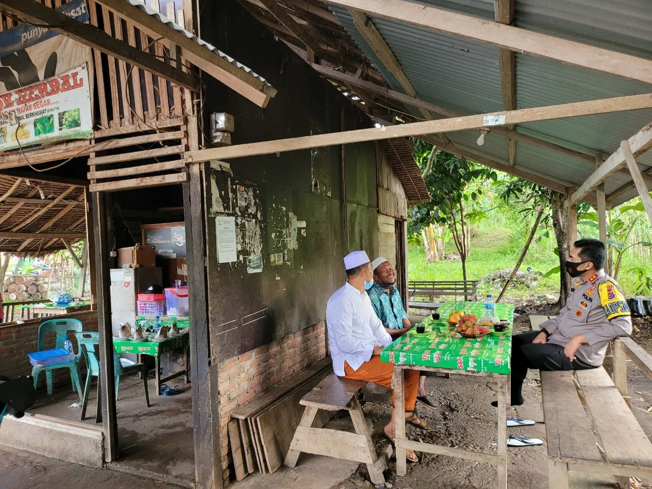 Kumpulan Desain Warung Kopi Sederhana di Kampung Terbagus 16 Desain Warung Kopi Sederhana di Kampung