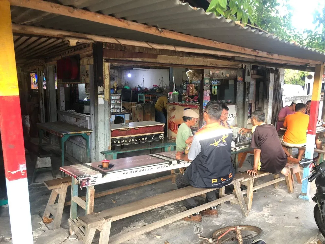 Kumpulan Desain Warung Kopi Sederhana di Kampung Terbagus 15 Desain Warung Kopi Sederhana di Kampung