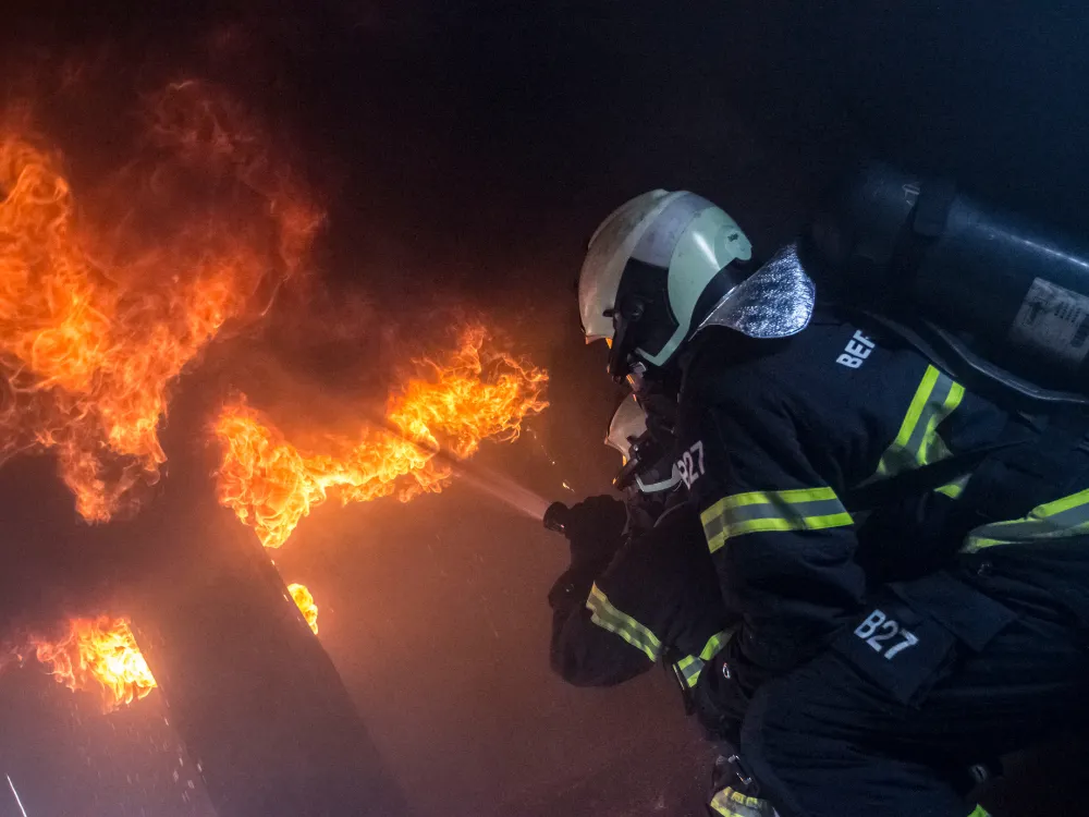Kumpulan Gambar Pemadam Kebakaran Terbagus dan Terlengkap 24 Gambar Pemadam Kebakaran