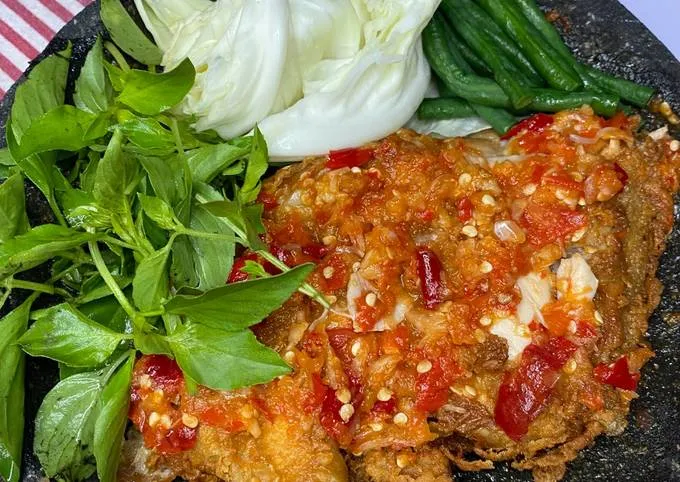 Kumpulan Foto Ayam Geprek Paling Enak Terbagus dan Terlengkap 27 Foto Ayam Geprek