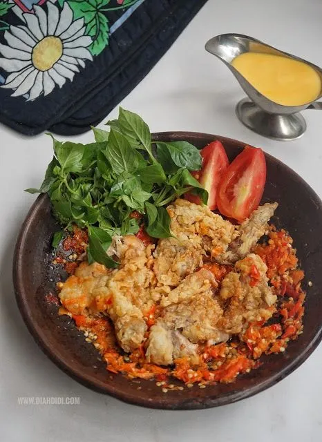 Kumpulan Foto Ayam Geprek Paling Enak Terbagus dan Terlengkap 13 Foto Ayam Geprek