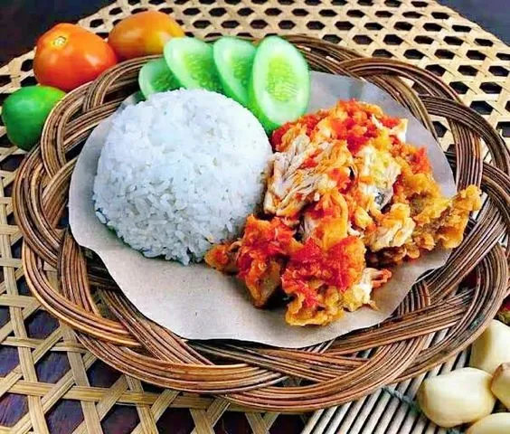 Kumpulan Foto Ayam Geprek Paling Enak Terbagus dan Terlengkap 7 Foto Ayam Geprek
