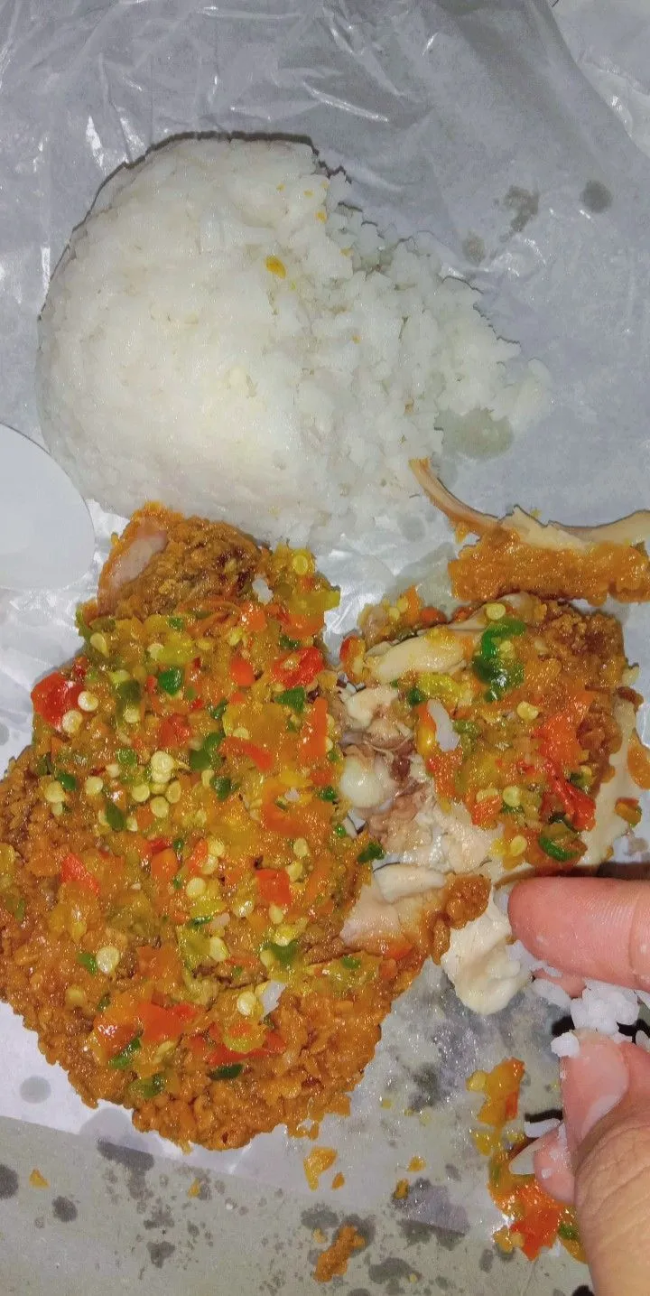 Kumpulan Foto Ayam Geprek Paling Enak Terbagus dan Terlengkap 17 Foto Ayam Geprek