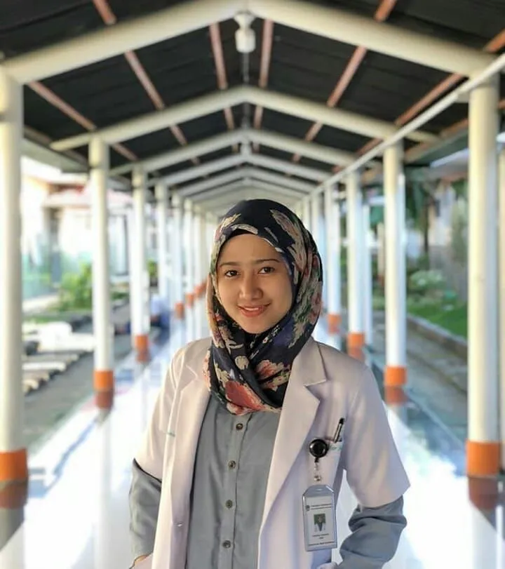 Kumpulan Foto Dokter Cantik Paling Menawan Terbagus dan Terlengkap 24 Foto Dokter Cantik